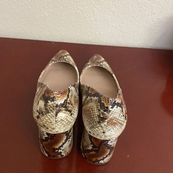 CHARLES BY CHARLES DAVID Beige Python Embossed Vasto Flare Slip On Heels 8.5M - Picture 6 of 7